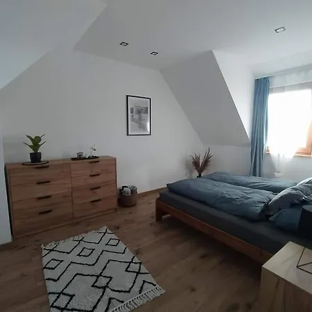Klimatyczny - Caloroczny Holiday home
